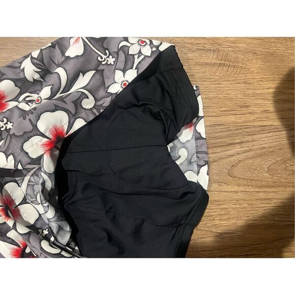 Terry Precision Cycling Co Women's Padded Cycling Skort Hibiscus Wrap size 6 - Picture 3 of 7